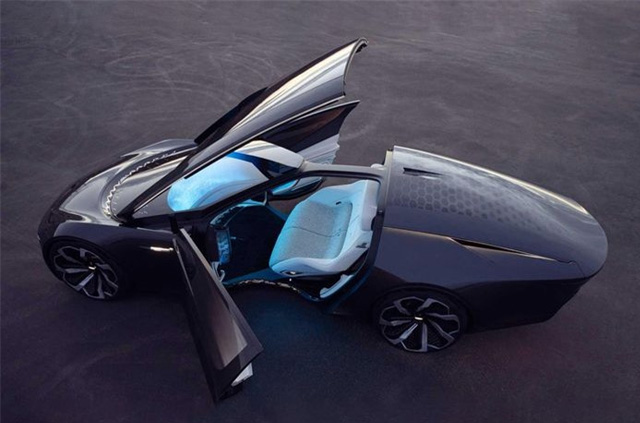 Mẫu ô tô tự lái có một không hai Cadillac InnerSpace Concept