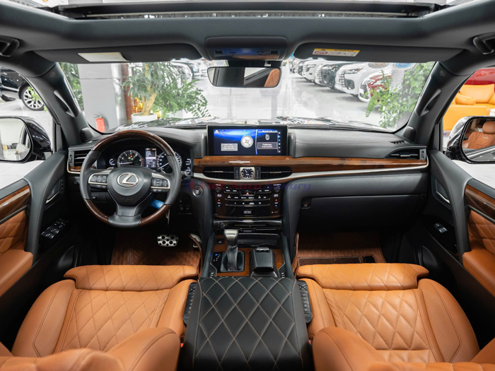 Xe ô tô Lexus 570 Super Sport khác gì bản tiêu chuẩn?