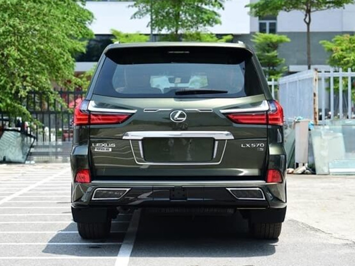 Xe ô tô Lexus 570 Super Sport khác gì bản tiêu chuẩn?