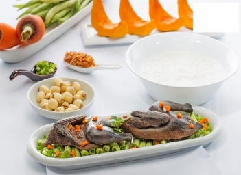 Bé mấy tháng ăn được cháo gà ác? Câu trả lời chuẩn từ chuyên gia