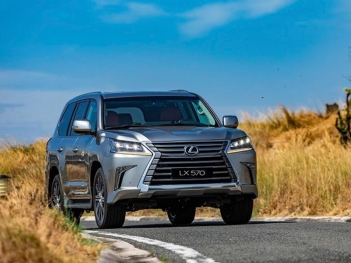Lexus LX570 mấy chỗ? Cấu hình ghế và không gian nội thất LX570