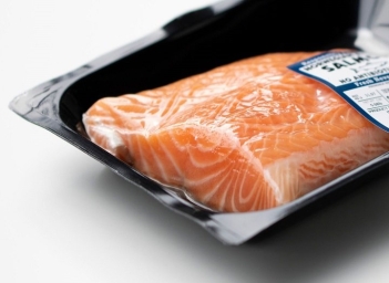 Màng polyester có độc hại không khi tiếp xúc trực tiếp với thực phẩm