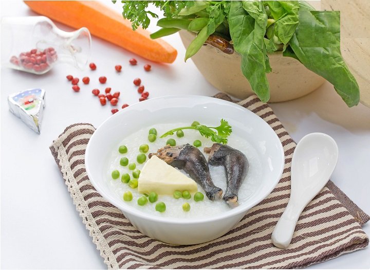 cách nấu cháo gà ác cho bé ăn dặm